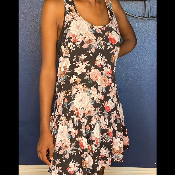 Pink/Black Floral Flowy Dress - Picture 2 of 4